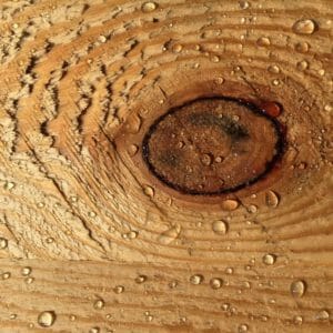 hout impregneren met woodcon voor een waterdicht oppervlak