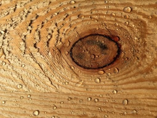hout impregneren met woodcon voor een waterdicht oppervlak